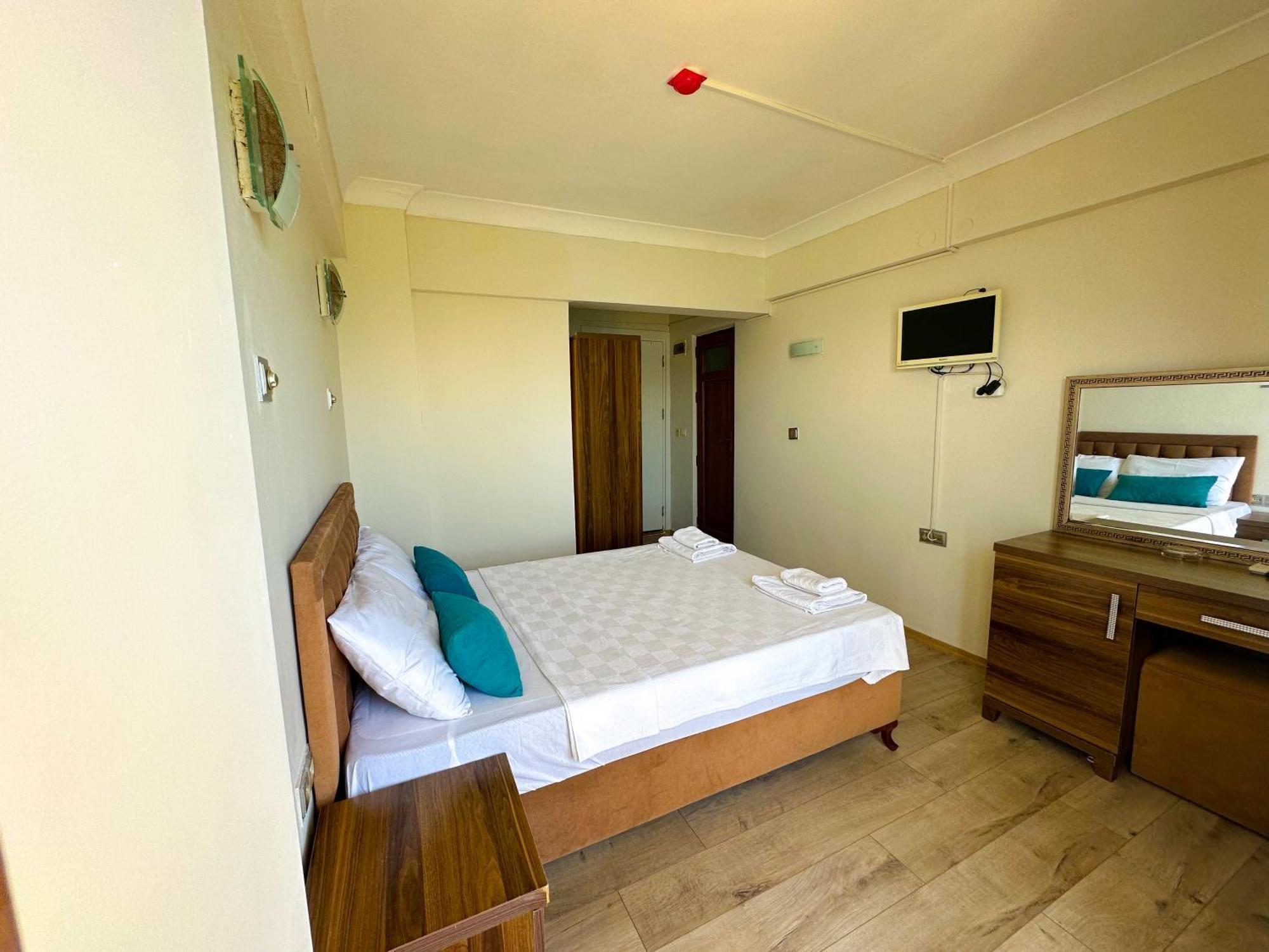 Reis Beach Hotel Marmaris Bagian luar foto